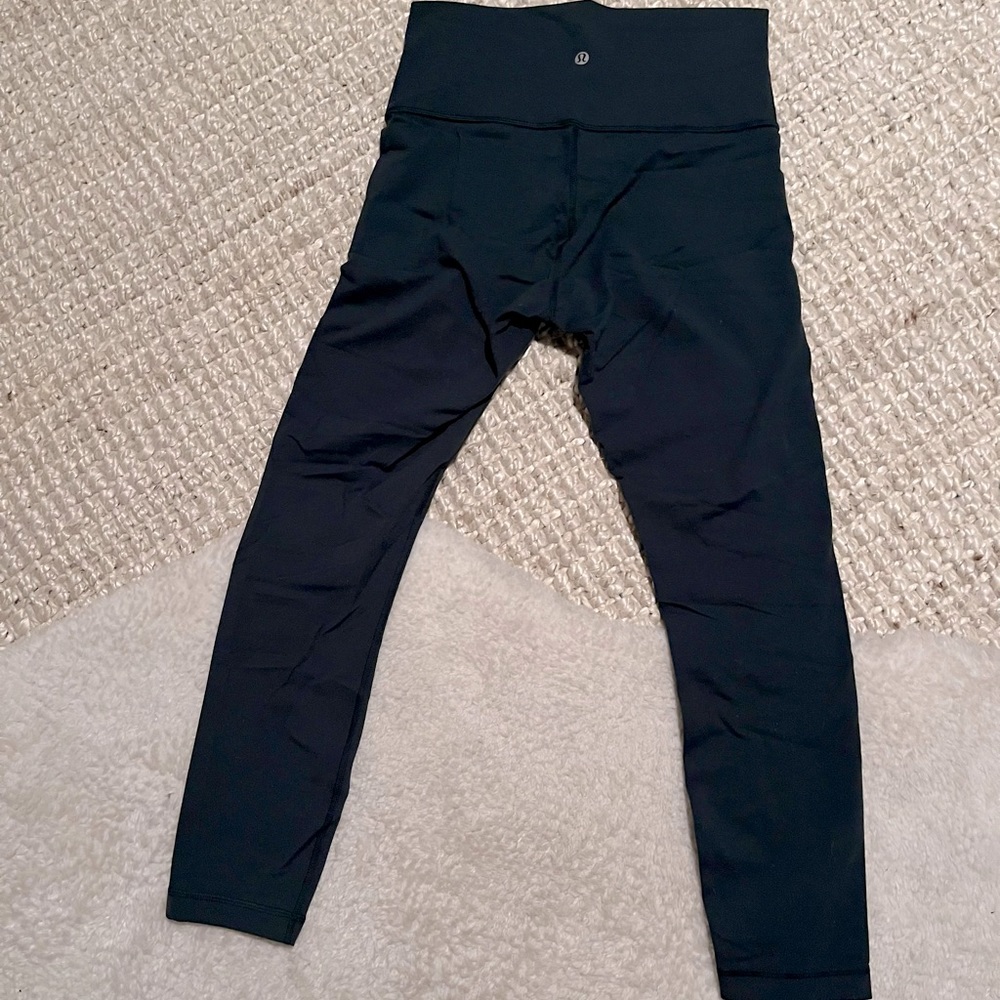 Lululemon Wunder Under | size 8 | Dark Blue/Green | EUC
